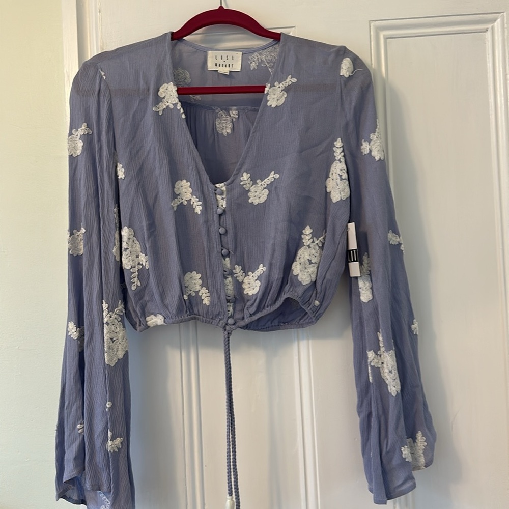 Never worn floral cropped blouse!